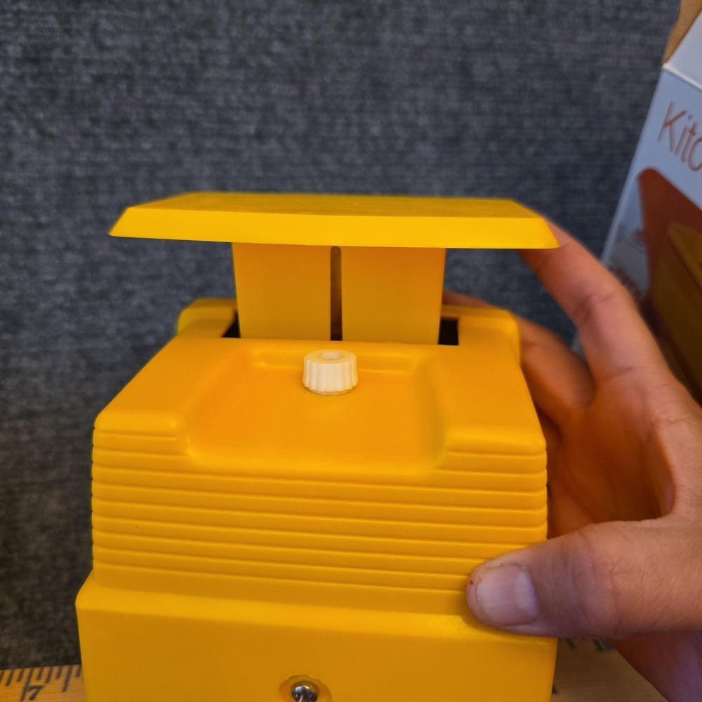 Vtg Kitchen King Yellow Mechanical Kitchen Scale U.S Metric Weight With Box - Picture 8 of 10